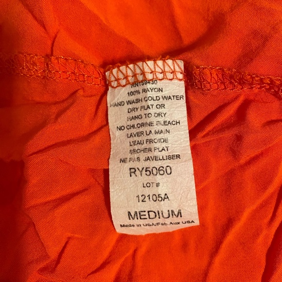 Elan Double V Maxi Dress with spaghetti straps. Size Medium - Picture 8 of 8